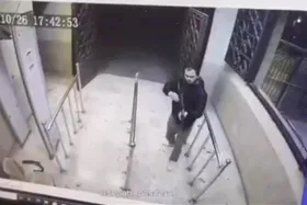 لحظه ورود فرد تروریست به حرم شاهچراغ + فیلم