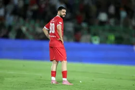 سخت&zwnj;گیری سرخ&zwnj;ها برای سلمانی