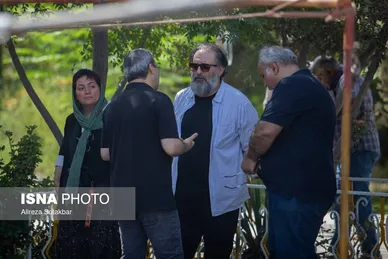 عکس‌هایی از حضور جمعی از سینماگران در قطعه هنرمندان
