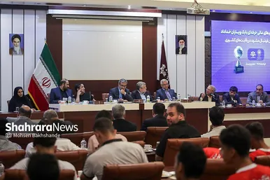 گزارش تصویری | مراسم تجلیل شهرداری از افتخارآفرینان فوتبال پایه مشهد در کشور