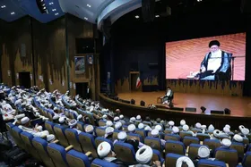آیت&zwnj;الله علم&zwnj;الهدی: دشمن با تفرقه&zwnj;افکنی به دنبال شکست اتحاد مسلمانان است | وحدت سنی و شیعه، کلید مقابلهٔ با تهدیدات خارجی و کاهش نفوذ غربب است