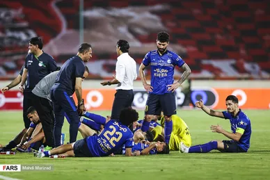 شهرآورد ۹۶ استقلال ۴ - ۳ پرسپولیس
