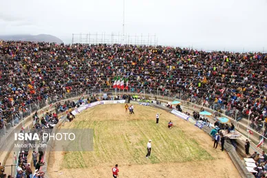 مسابقات کشتی با چوخه اسفراین