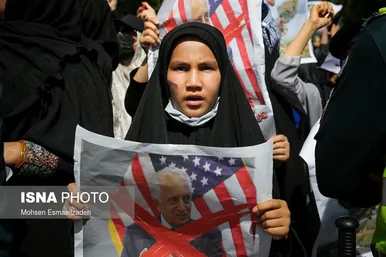 تجمع افغانستانی‌های مقیم تهران و مشهد در مقابل کنسولگری پاکستان