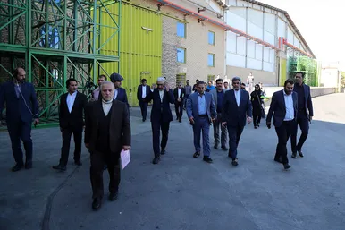 بازدید رییس سازمان بورس و ارواق بهادار از چند واحد صنعتی در مشهد