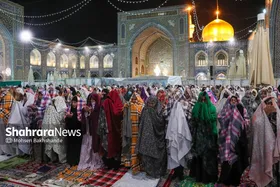 آیین معنوی اعتکاف در حرم امام رضا (ع)
