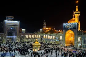بارگاه ملکوتی رضوی در سوگ باب&zwnj;الحوائج(ع) سیاه&zwnj;پوش شد + تصاویر