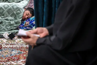 آیین معنوی اعتکاف در حرم امام رضا (ع)