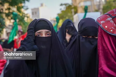گزارش تصویری | آیین خیمه سوزان عصر عاشورا در بلوار هاشمیه مشهد (۴ تیر ۱۴۰۵)