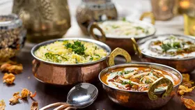 آیا بیان فواید پخت غذا در ظرف مسی و مصرف نمک دریا، با توصیه&zwnj;های طب ایرانی ارتباط دارد؟