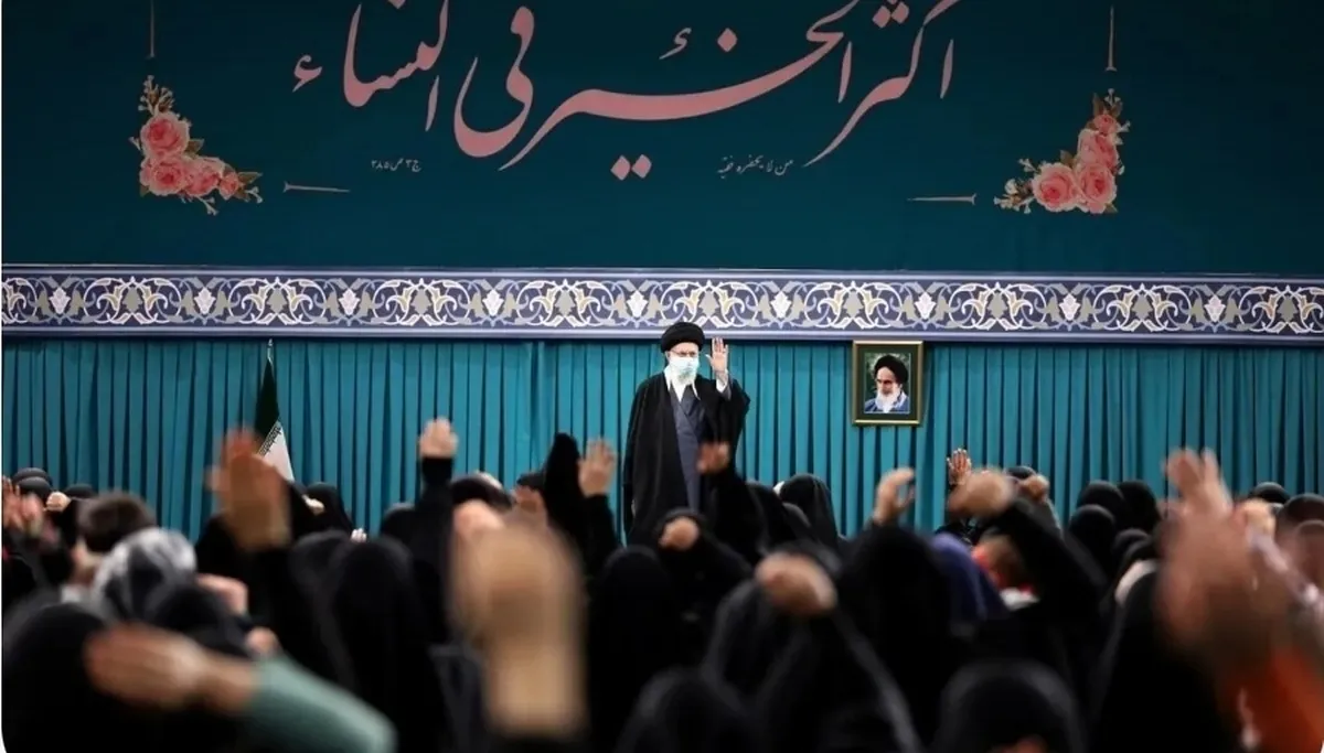 پادکست| رهبر شهید: راهکار ناسازگاری‌ها در زندگی مشترک، کنار آمدن و سازگاری زوجین است