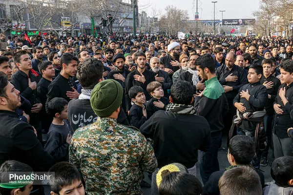 گزارش زنده از مراسم تشییع سردار سلیمانی در مشهد/ وعده ما با شهیدان مقاومت ساعت۱۴ میدان ۱۵خرداد مشهد