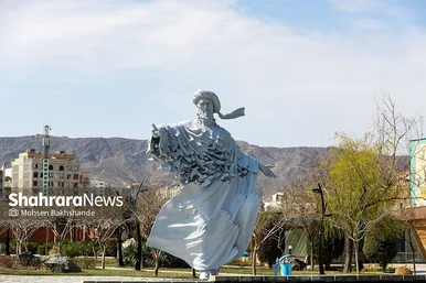 آیین رونمایی از المان «مرغ باغ ملکوت»