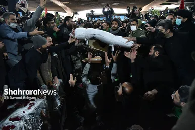 مراسم تدفین پیکر ۳ شهید گمنام در میدان شهدا مشهد