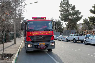 بازگشت آتش‌نشانان اعزامی از کنارک