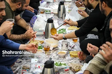 آیین معنوی اعتکاف در حرم امام رضا (ع)