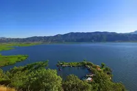 ویدئو| نمایی زیبا از دریاچه زریبار در کردستان