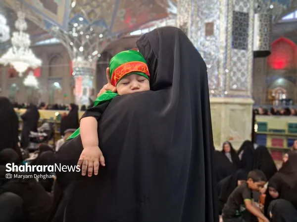 مراسم شیرخوارگان حسینی در حرم مطهر رضوی برگزار شد + فیلم