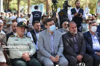 غبارروبی گلزار شهدای فراجا در مشهد