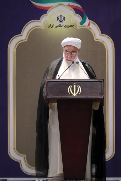 مراسم تنفیذ حکم سیزدهمین دوره ریاست جمهوری اسلامی ایران‌