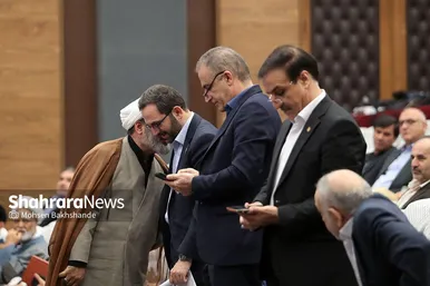 گزارش تصویری | بدرقه پیکر شهید گمنام دفاع مقدس در همایش سالیانه بسیجیان در مشهد