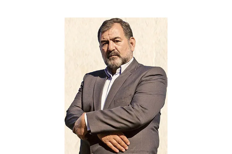 دود بود و بوی گوشت سوخته