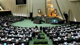 فلاحت&zwnj;پیشه: نماینده&zwnj;ای که بیشتر از همه شعار مرگ بر آمریکا می&zwnj;داد، به&zwnj;دلیل فساد اقتصادی بازداشت شد