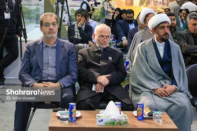گزارش تصویری | آیین رونمایی از ۷ دستخط رهبر شهید در غباروبی‌های مضجع منور رضوی