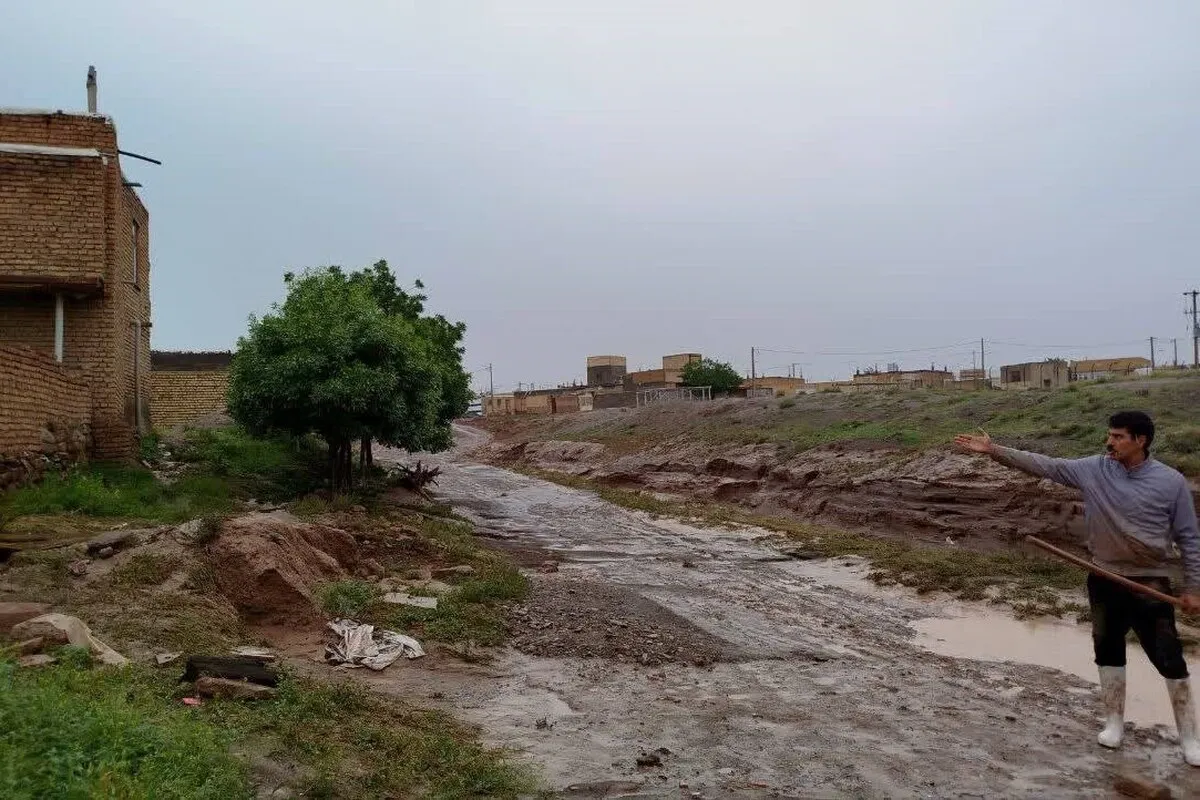 ۴ نفر از یک خانواده ۵ نفره در روستای الم جوق فریمان قربانی سیل شدند (۲۸ اردیبهشت ۱۴۰۳)