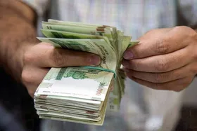 عضو هیئت&zwnj;رئیسه مجلس: عملکرد بانک&zwnj;ها در پرداخت وام&zwnj;های قرض&zwnj;الحسنه قابل&zwnj;قبول نیست