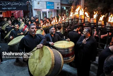 تصاویری از آئین سنتی مشعل گردانی نجفی‌های مقیم مشهد