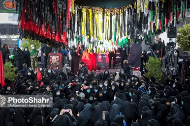 مراسم تدفین پیکر مطهر سه شهید گمنام در میدان شهدا مشهد