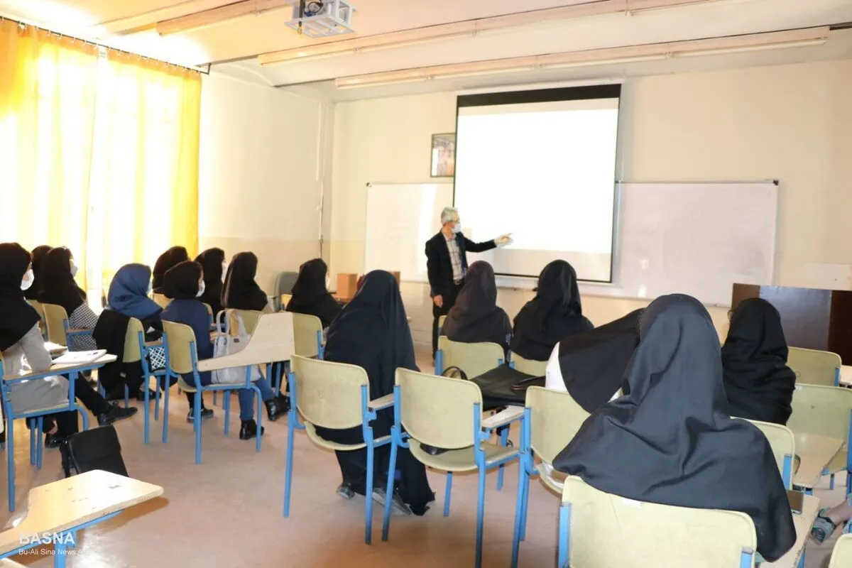 افزایش سهم دانشجویان دختر در تحصیلات دانشگاهی