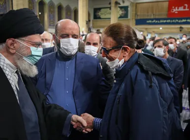 دیدار شاعران و اساتید ادبیات فارسی با رهبر انقلاب