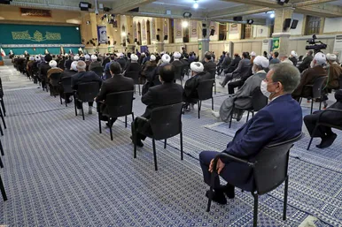 دیدار جمعی از مسئولان نظام و مهمانان شرکت کننده در کنفرانس وحدت اسلامی با رهبر معظم انقلاب