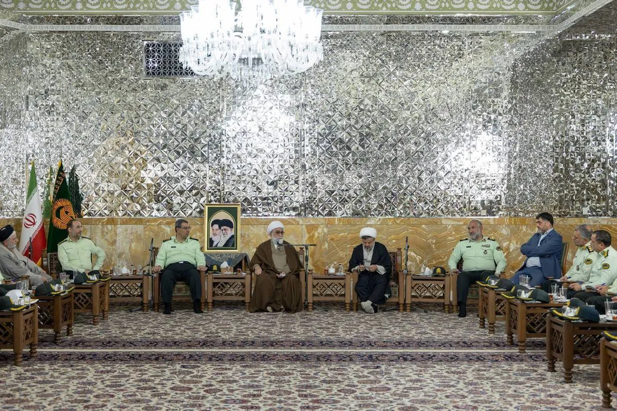 تولیت آستان قدس رضوی: نظامیان دژ استوار مردم و مایه عزت دین و امنیت جامعه‌اند | فرماندهی رهبر انقلاب مسیر جنگ را تغییر داد