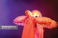 اجرای نمایش «دختری که  خواب را نوشید» در مشهد با مضمون کودکان شهید میناب | قصه دختری که خواب هایش به واقعیت تبدیل می‌شود