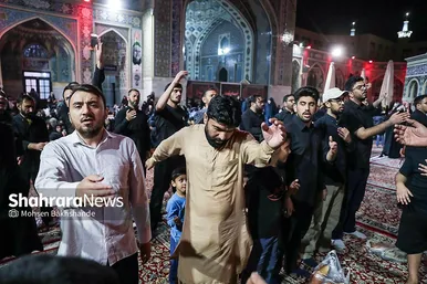 گزارش تصویری | «حسینیه حرم» میزبان عزاداران هندوستانی و پاکستانی