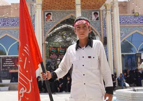 نوجوان ۱۳ساله مشهدی که ماه گذشته با پای پیاده راهی کربلا شده بود، از حال وهوای این سفر می&zwnj;گوید | قدم&zwnj;های عاشقی از مشهد تا  کربلا