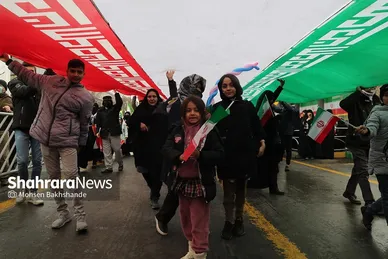گزارش تصویری حضور باشکوه مردم مشهد در راهپیمایی ۲۲ بهمن