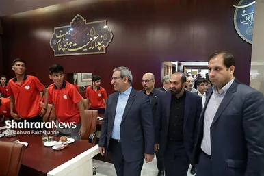 گزارش تصویری | مراسم تجلیل شهرداری از افتخارآفرینان فوتبال پایه مشهد در کشور