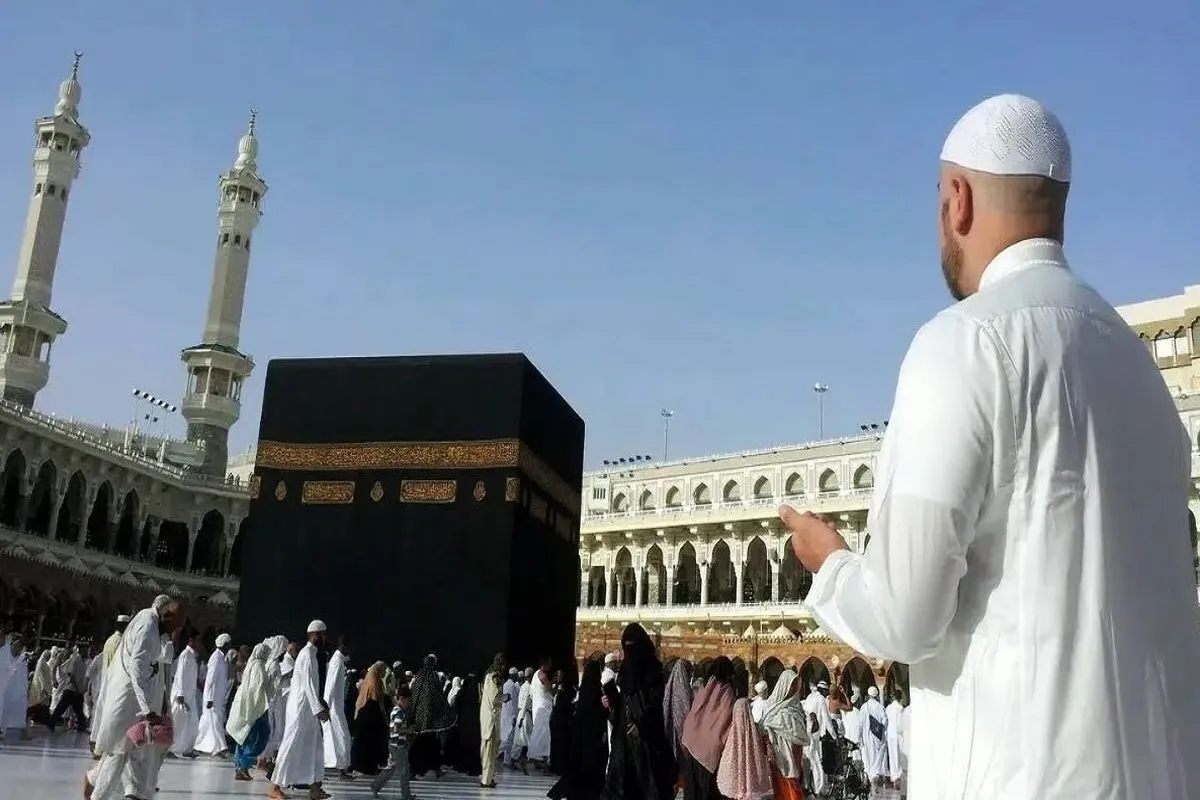 فتوای رهبر معظم انقلاب در مورد تعلق خمس به پول واریزی سفر حج و یا عمره چیست؟