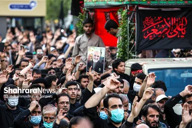 تشییع پیکر مطهر ۵ شهید مدافع حرم در مشهد