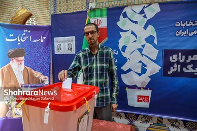 عکس‌هایی از مرحله دوم انتخابات چهاردهمین دوره ریاست‌جمهوری در مشهد (۳)