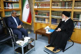 آیت&zwnj;الله علم&zwnj;الهدی: توزیع خاموشی&zwnj;ها در مناطق عادلانه نیست | استفاده از پنل&zwnj;های خورشیدی برای تامین انرژی پایدار برق