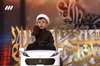 ویدئو| اذان حیرت‌انگیز موذن ۵ ساله در برنامه محفل