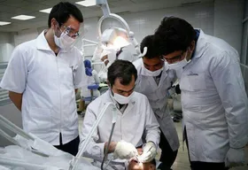 وزیر بهداشت خبر داد: افزایش حقوق دستیاران پزشکی