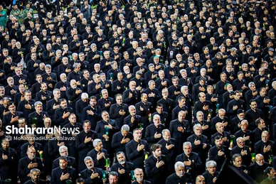 گزارش تصویری | آیین شام غریبان شهادت امام رضا(ع) در حرم رضوی