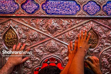 گزارش تصویری | حال و هوای کربلای معلی در شب جمعه ، شب زیارتی سیدالشهدا (ع)، در آستانه اربعین حسینی