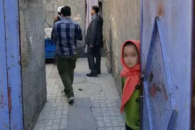 مادری، زیر شلاق پدری/سایه سنگین فقر بر سر مادری بی&zwnj;شناسنامه